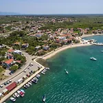 With Parking Space - Mulo, Zadar - 3276 Apartamento