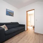 With Parking Space - Mulo, Zadar - 3276 شقة